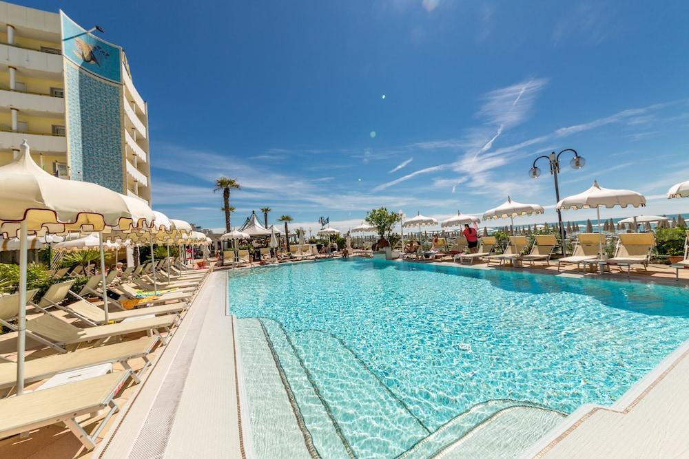 Luxor E Cairo The Beach Resort Lido di Jesolo Exterior foto