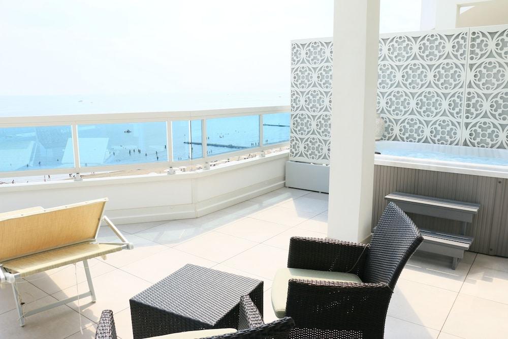 Luxor E Cairo The Beach Resort Lido di Jesolo Exterior foto