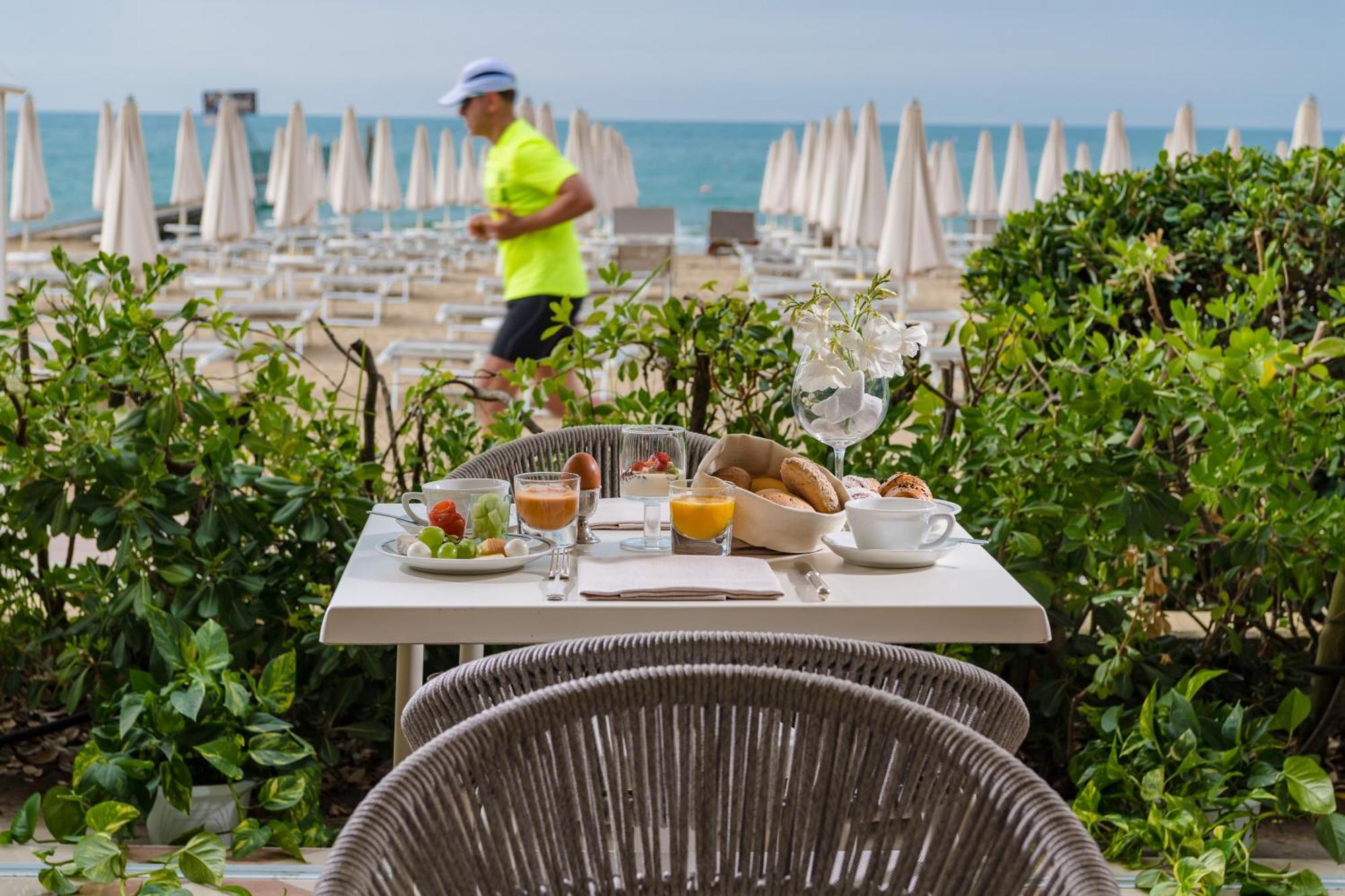 Luxor E Cairo The Beach Resort Lido di Jesolo Exterior foto