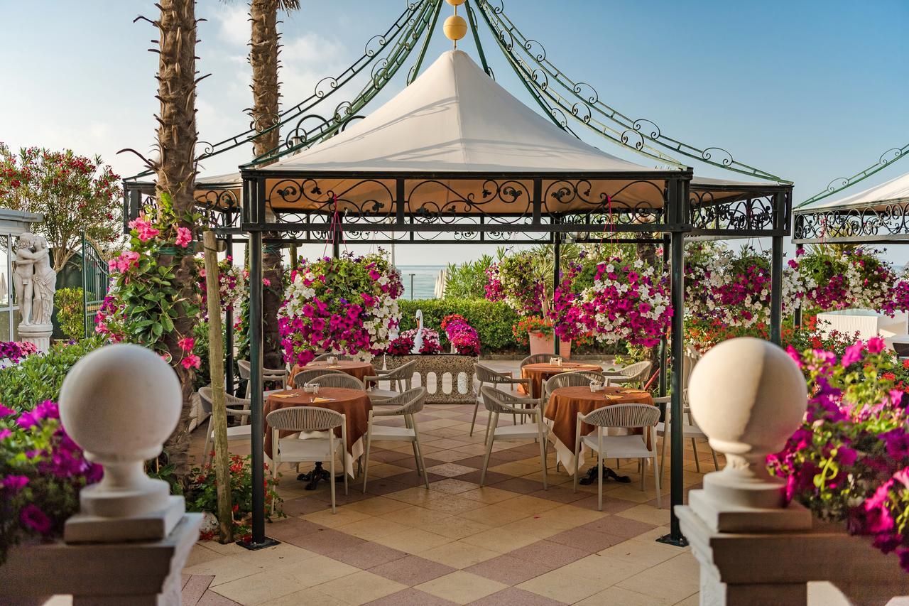 Luxor E Cairo The Beach Resort Lido di Jesolo Exterior foto