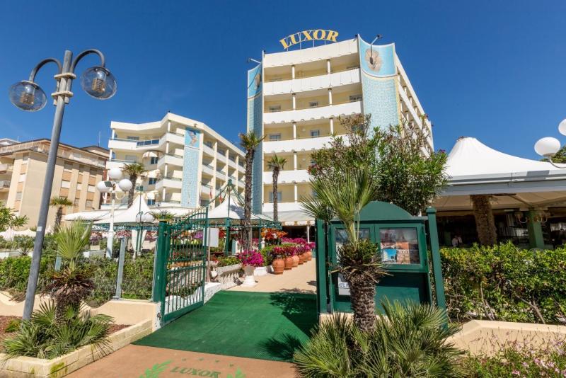 Luxor E Cairo The Beach Resort Lido di Jesolo Exterior foto
