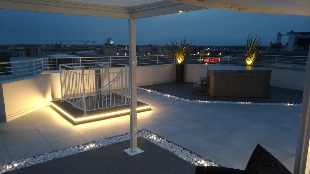 Luxor E Cairo The Beach Resort Lido di Jesolo Exterior foto